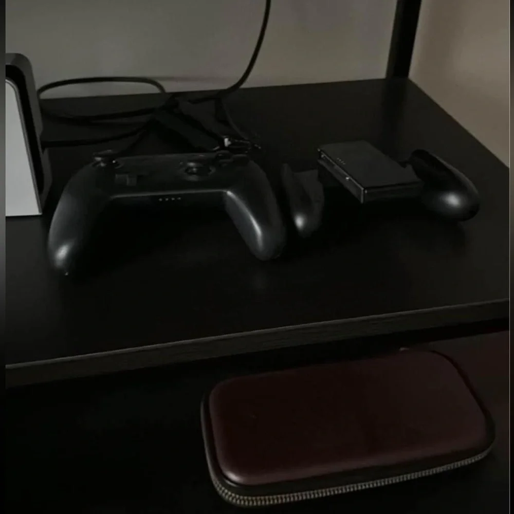 Nintendo - Picture 3 of 4